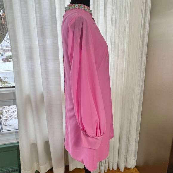 Vintage 1960s dress, bouffant sleeves, bubblegum pink, embroidered trim, 8 (Med) - Picture 5 of 11